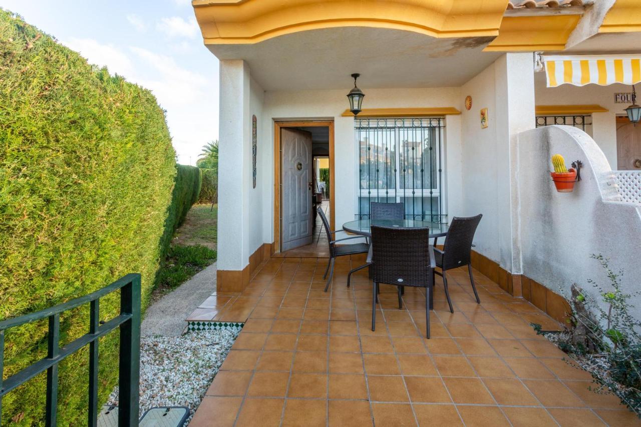 Pool-Side Townhouse In Cabo Roig Villa Orihuela Dış mekan fotoğraf