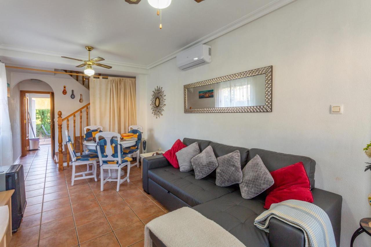 Pool-Side Townhouse In Cabo Roig Villa Orihuela Dış mekan fotoğraf